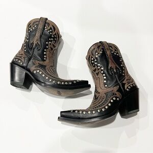 CORRAL Women's Distressed Overlay Studded Short Boot Snip Toe Black 7 M US